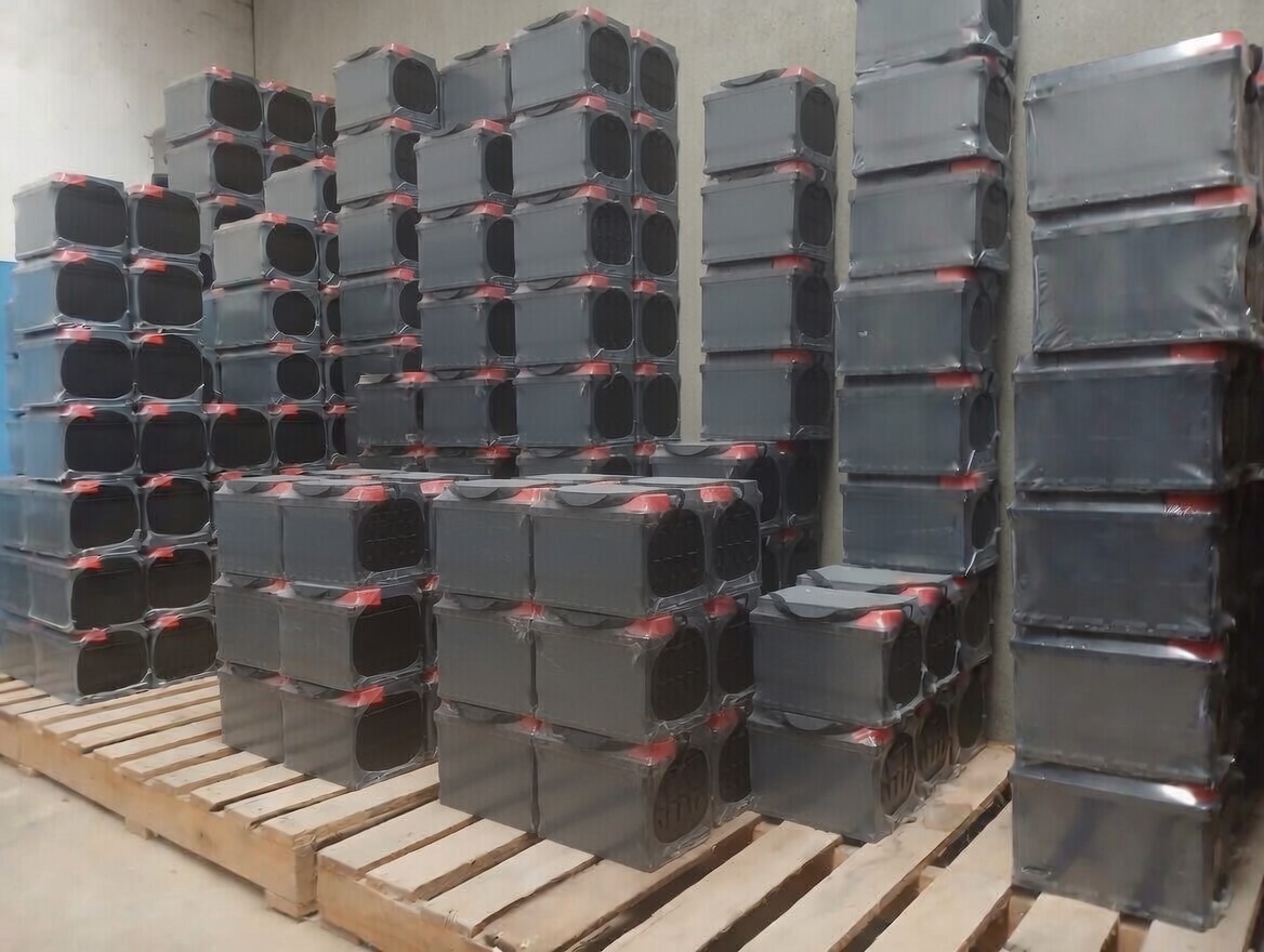 Stock mayorista de baterías sin marca en pallets